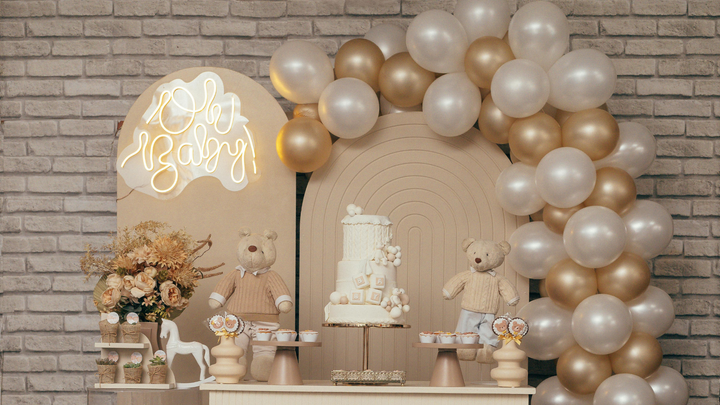 Baby Shower with a Twist – Why the Oh Baby Box Is Perfect for Fall-Themed Showers